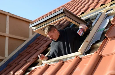 Pose de fenêtres de toit Velux au Sourn